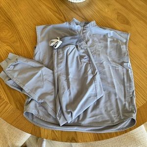 Figs vapor blue scrub set!